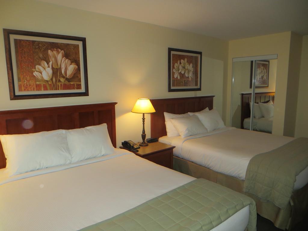 Hotel St-Bernard Saint-Bernard-de-Lacolle Pokój zdjęcie