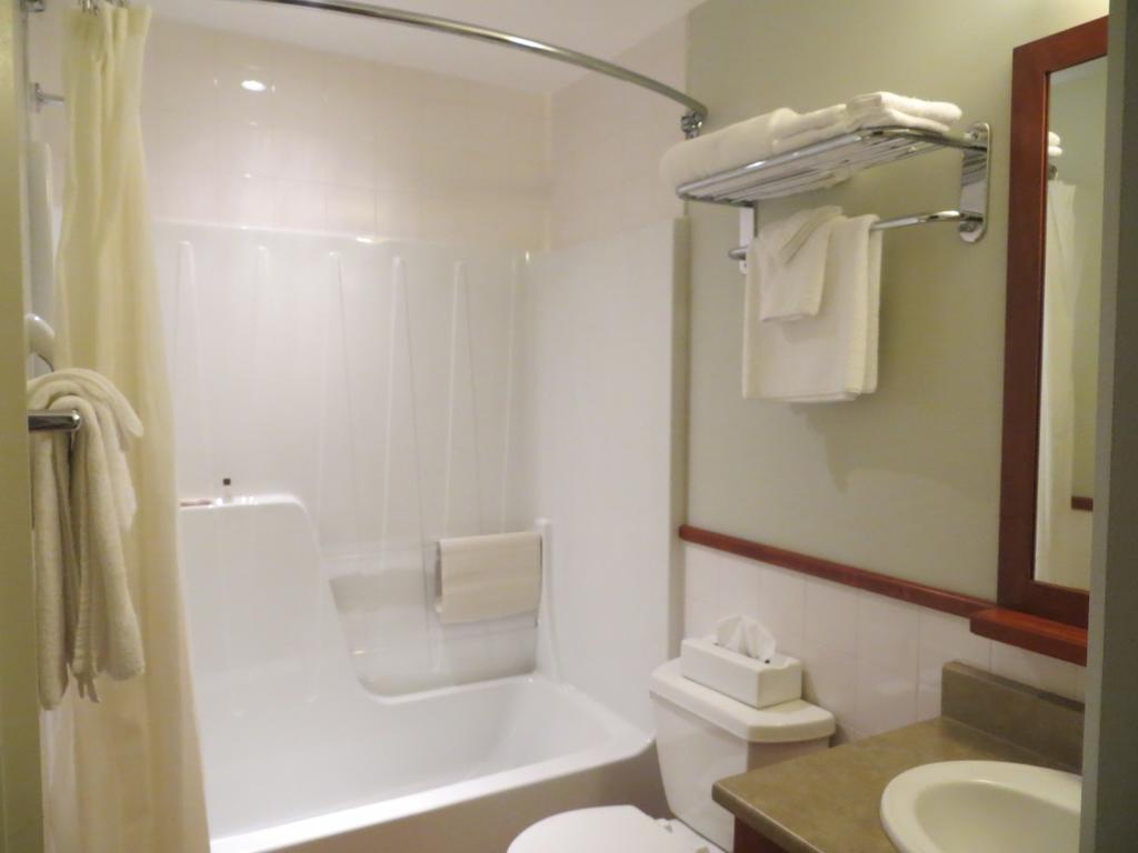 Hotel St-Bernard Saint-Bernard-de-Lacolle Pokój zdjęcie