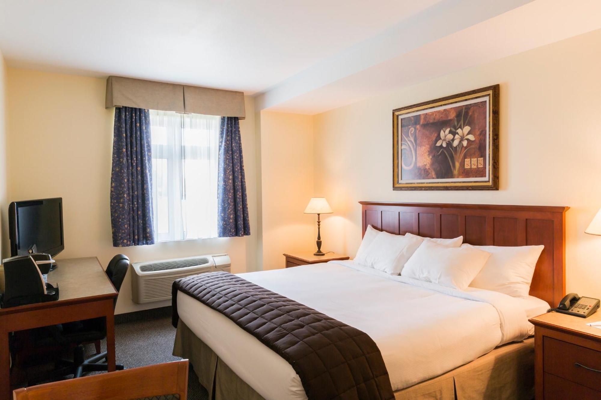 Hotel St-Bernard Saint-Bernard-de-Lacolle Zewnętrze zdjęcie